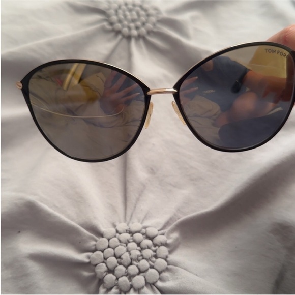 Tom Ford Penelope Gold Sunglasses - Picture 4 of 9
